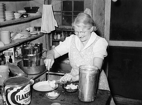 old lady serving freshly cranked ice cream (she is NOT from my family…)